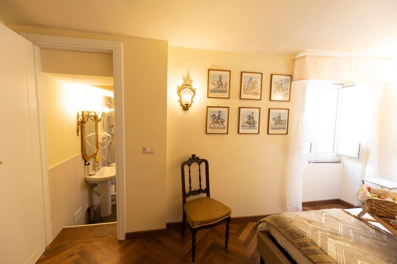 Palazzo Lari Sarzana Hotel Bagian luar foto