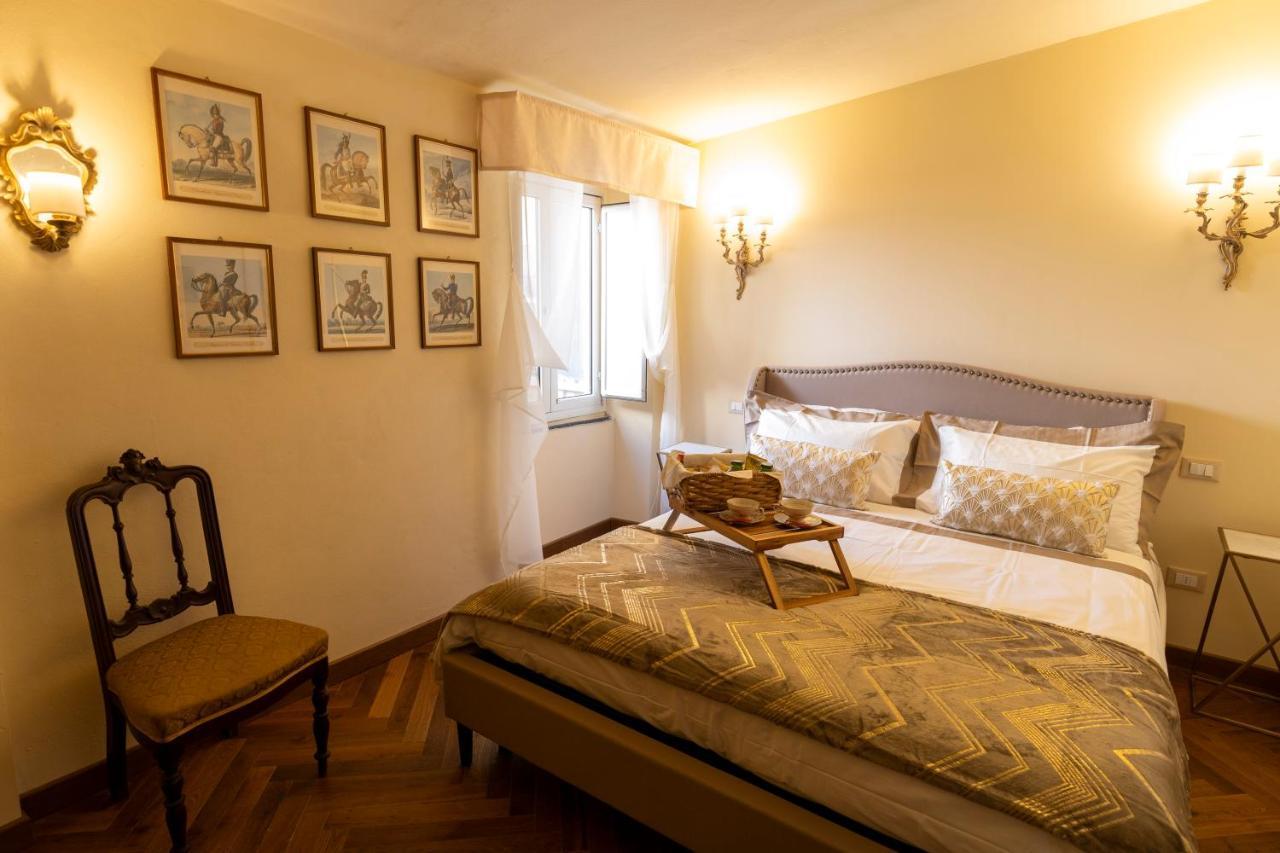 Palazzo Lari Sarzana Hotel Bagian luar foto
