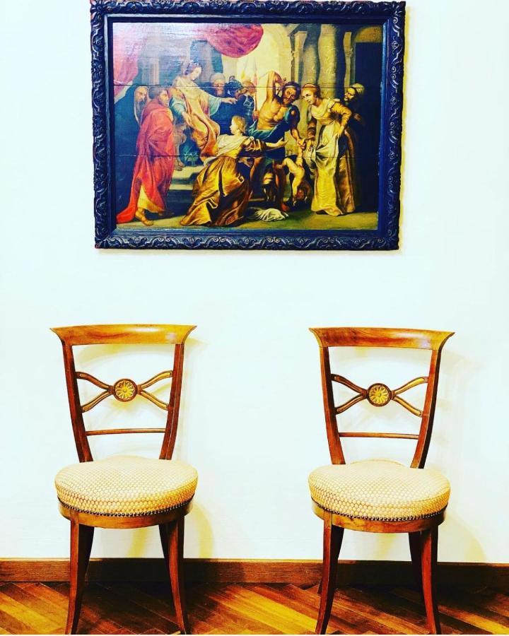 Palazzo Lari Sarzana Hotel Bagian luar foto