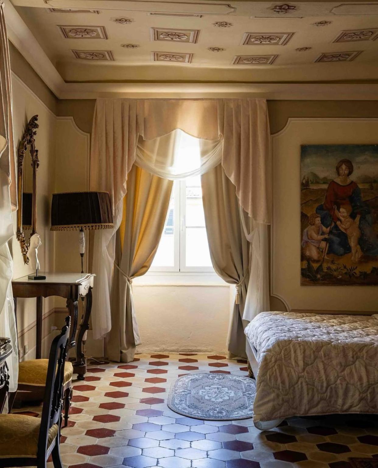 Palazzo Lari Sarzana Hotel Bagian luar foto