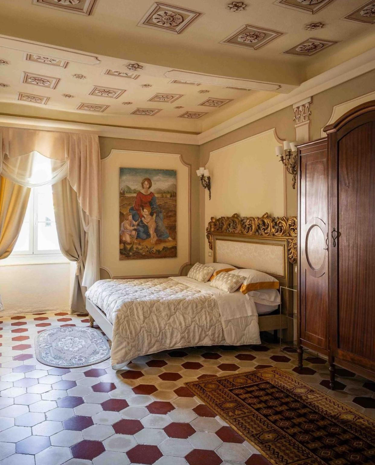 Palazzo Lari Sarzana Hotel Bagian luar foto