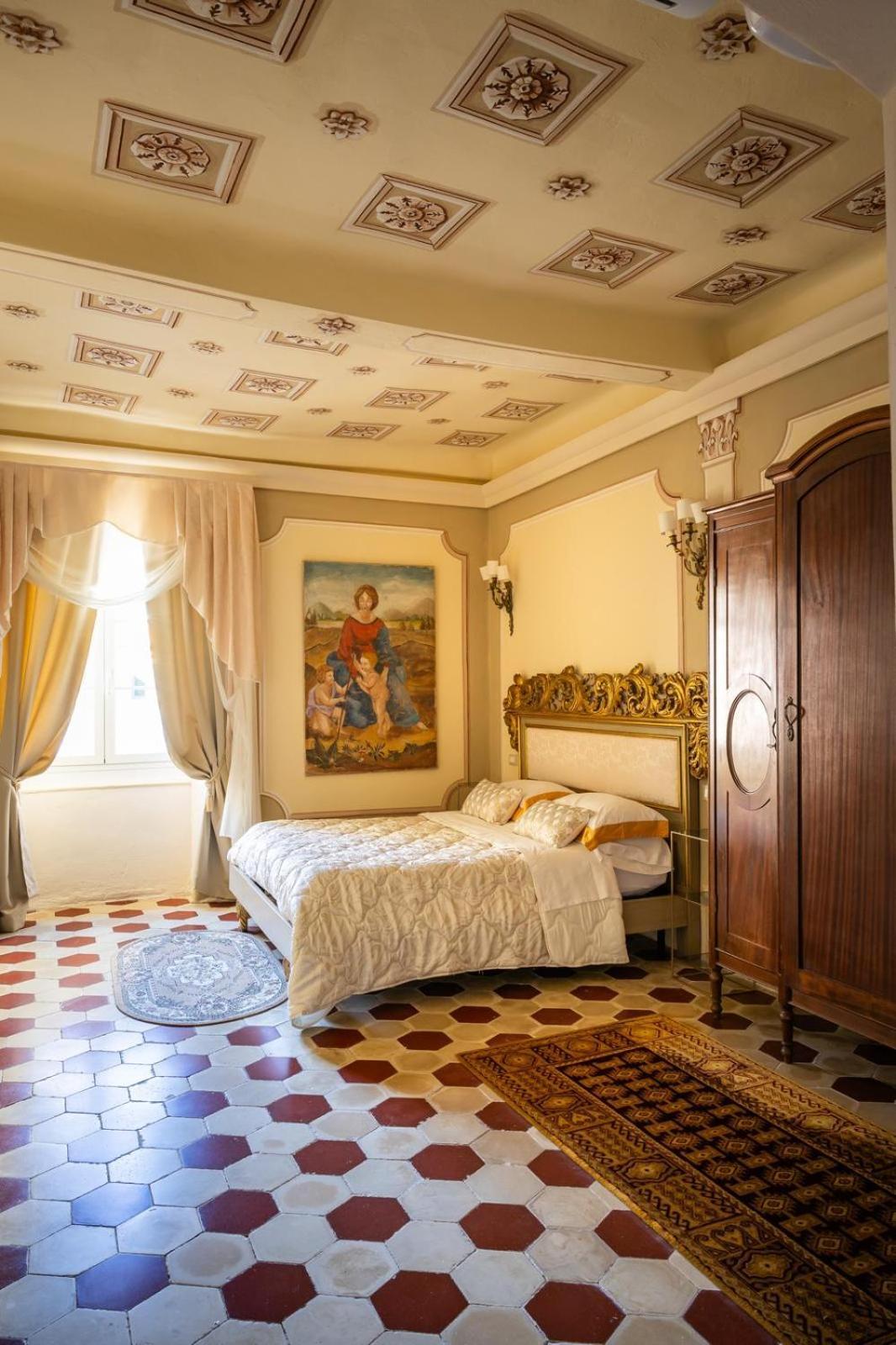 Palazzo Lari Sarzana Hotel Bagian luar foto